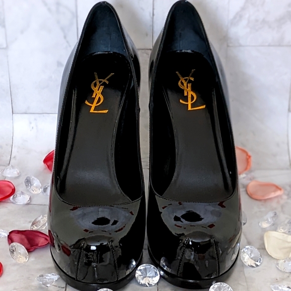 CLASSIC & CLASSY Yves Saint Laurent 🔥 - Picture 2 of 8